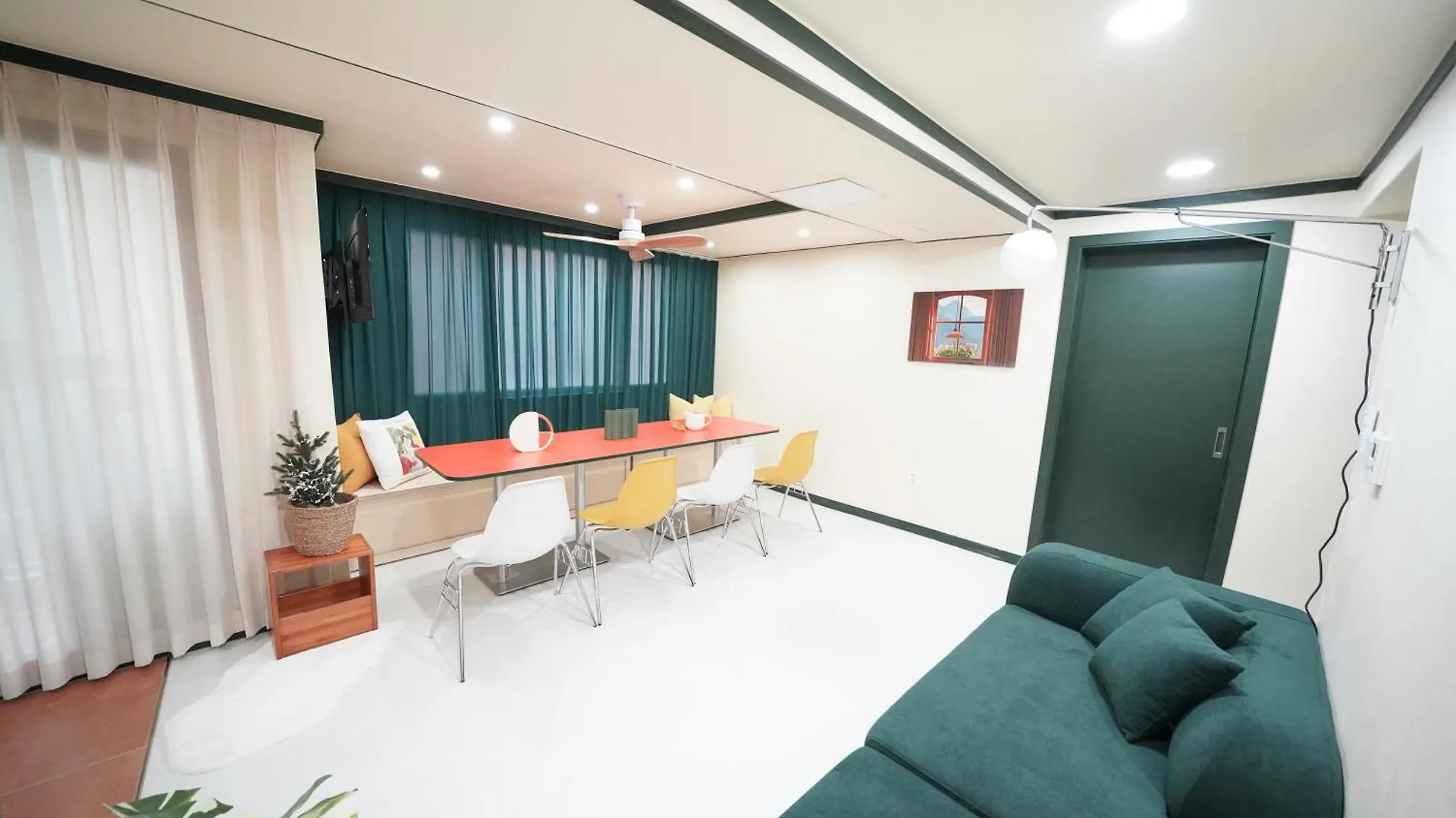 Romantic Rooftop House Apartment Seoul 0*,  South Korea